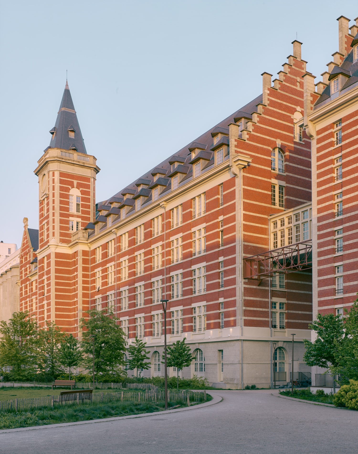 Les Grands Moulins de Paris